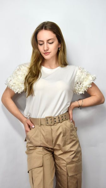 T-SHIRT CON MANICHE A FIORI