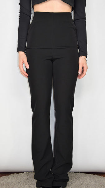 Pantalone con aperture laterali