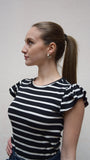 T-shirt girocollo a righe con voilant