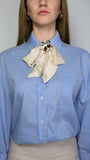 Camicia a righe con fiocco