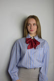 Camicia a righe con fiocco